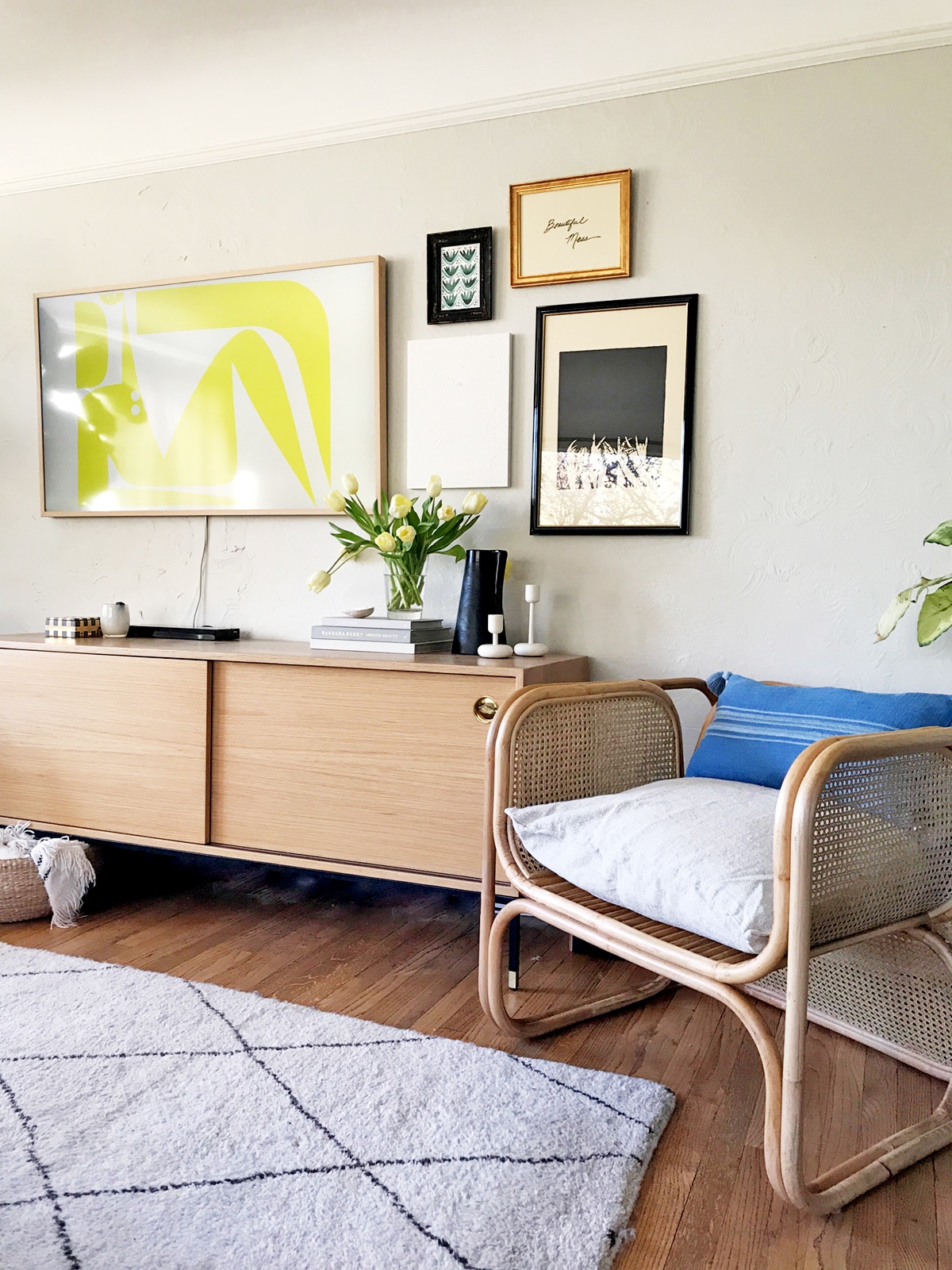 how to create a gallery wall around your TV and our favorite art sources 