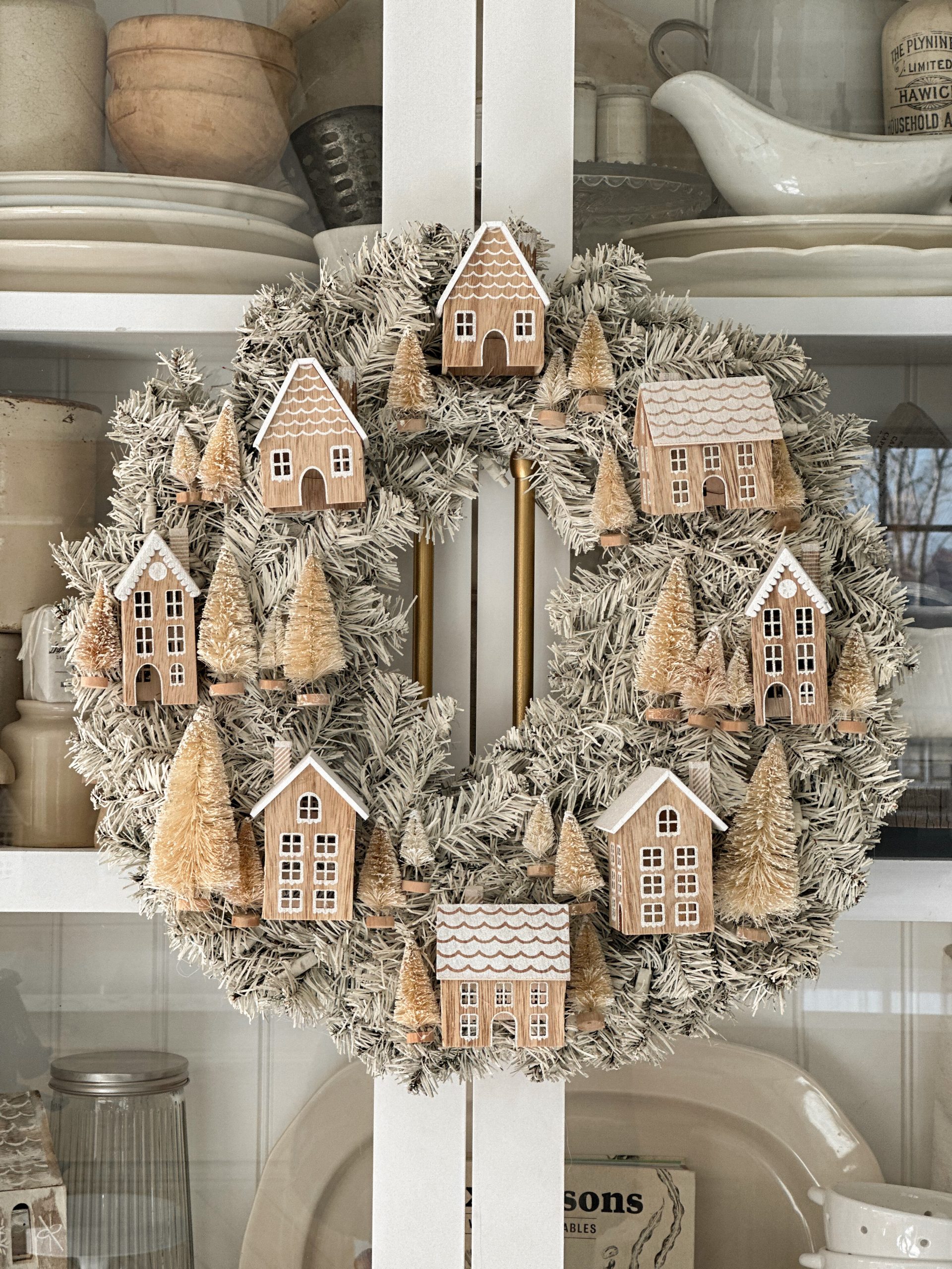 DIY Wreath with Neutral Colors