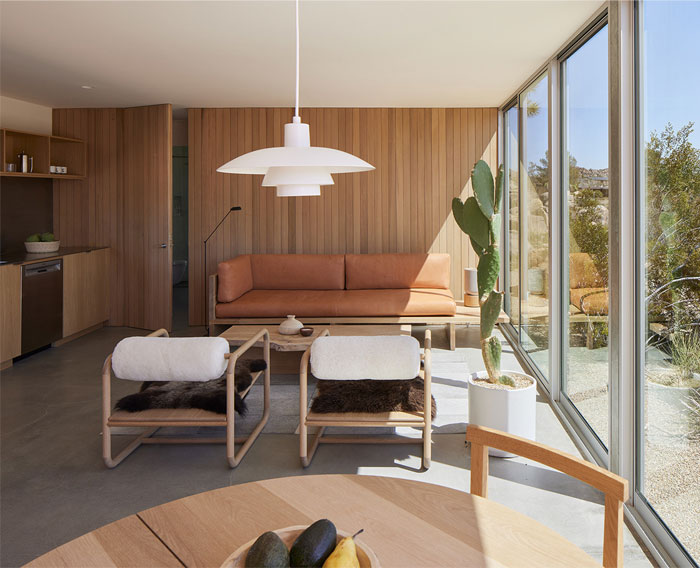 landing house industry of all nations 7