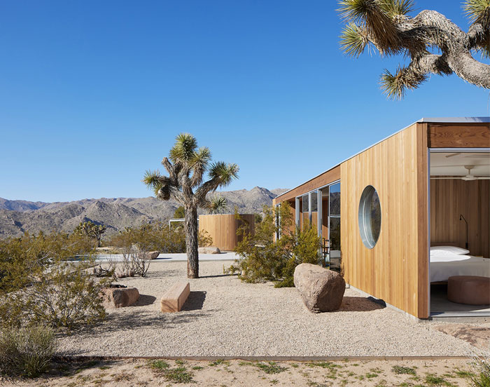 landing house industry of all nations 8