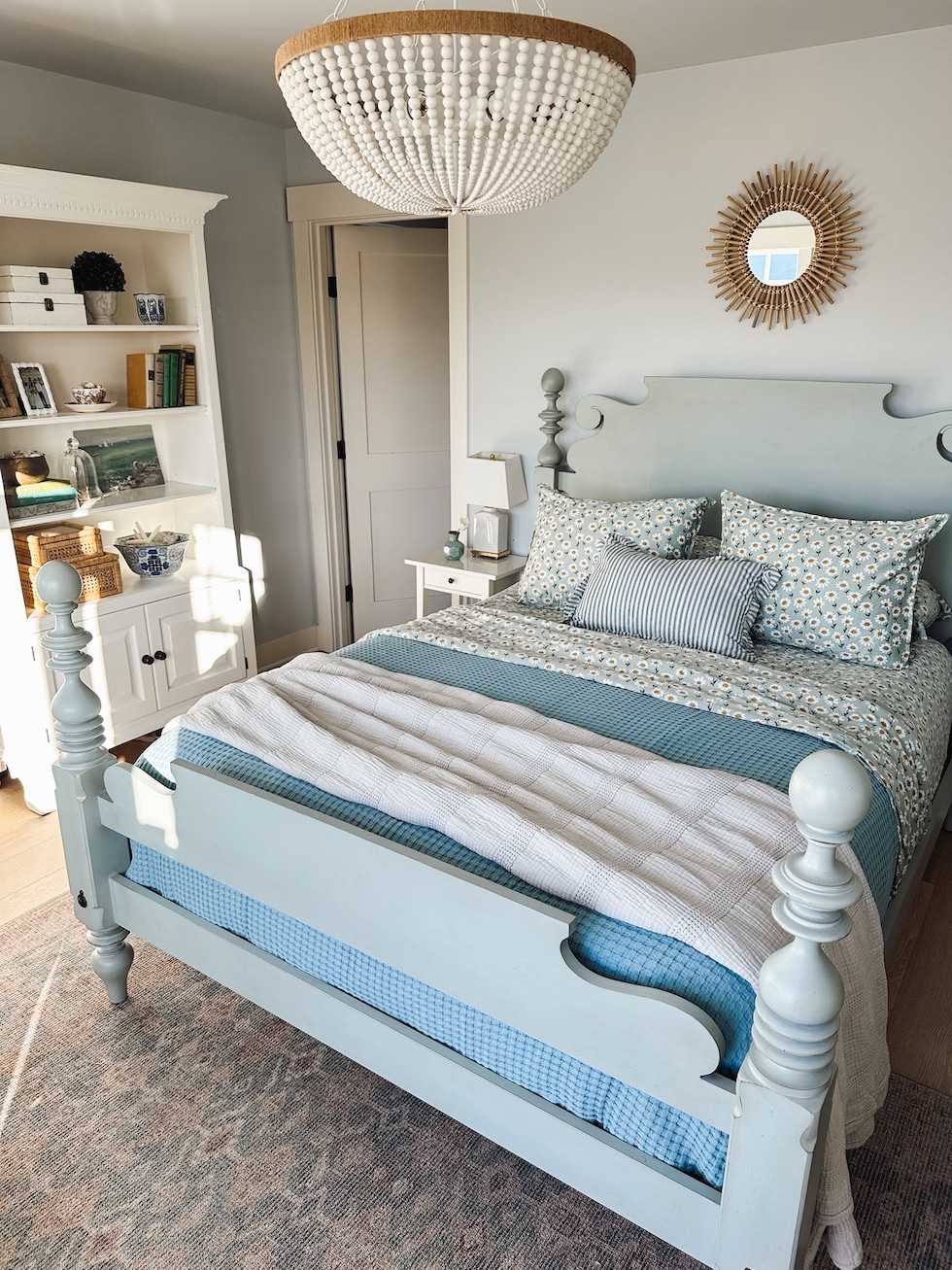 Fresh as a Daisy: Adorable Spring Sheets & Facebook Marketplace Quincy Bed is finally in our room!