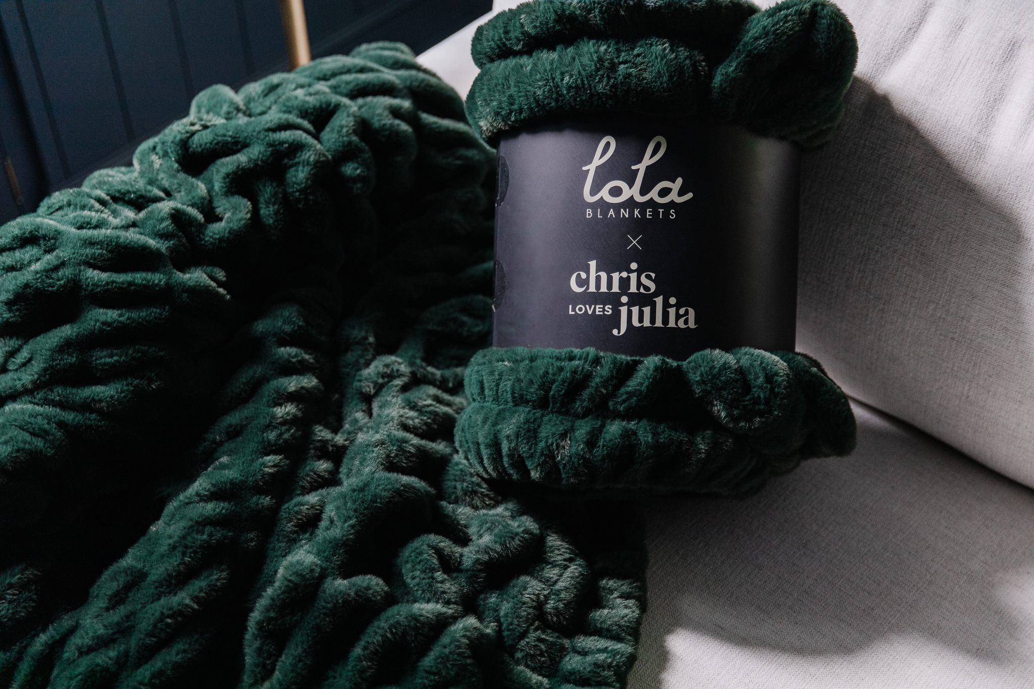 Chris Loves Julia | The new CLJ x Lola Blankets colors Juniper