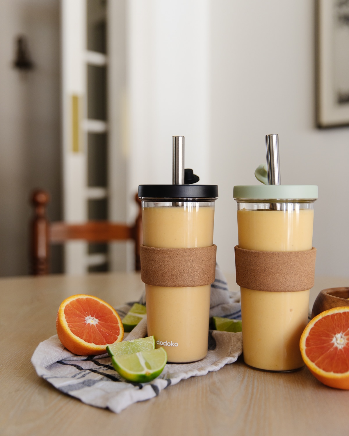 Mango orange smoothies
