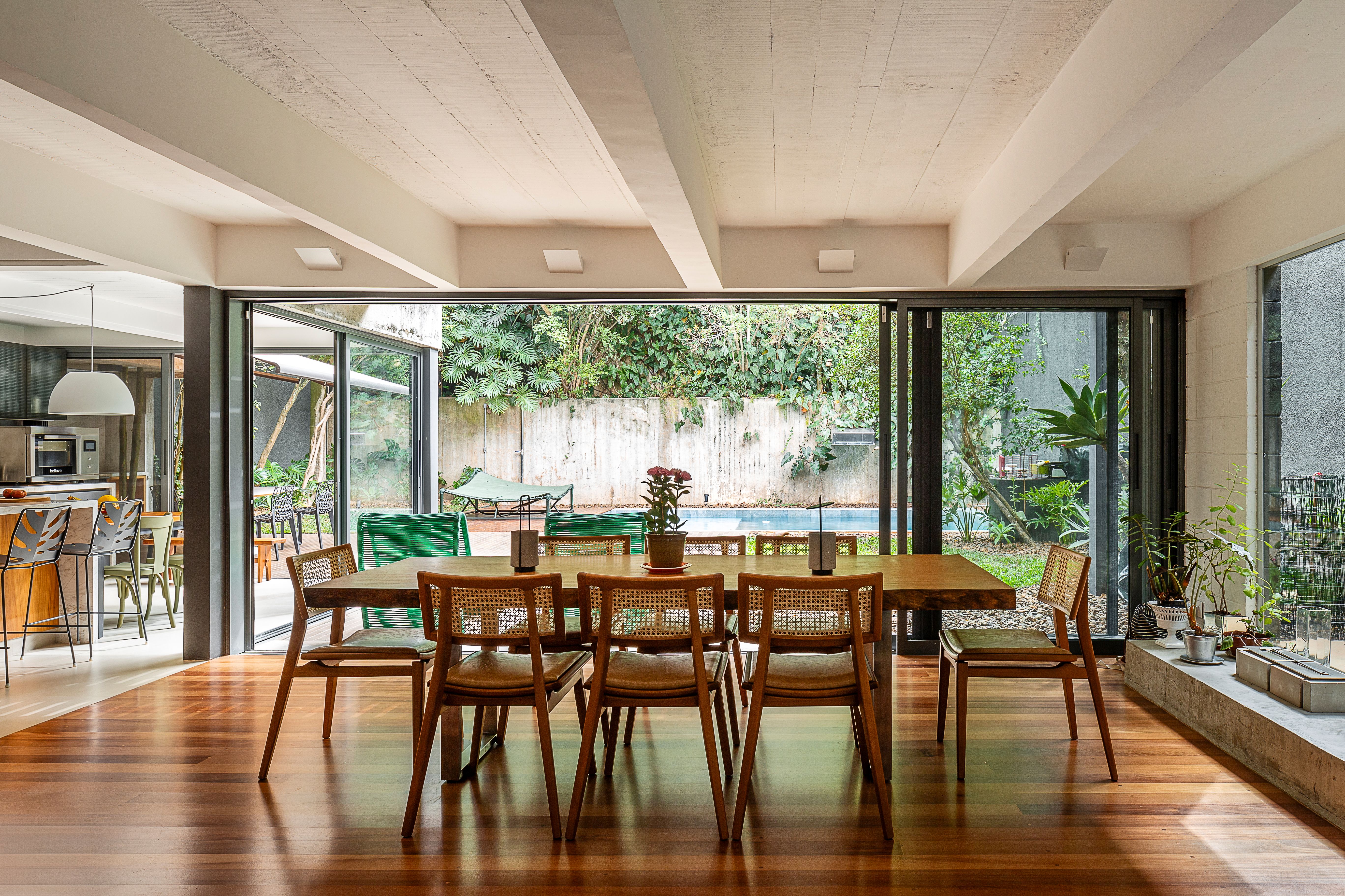 Brazilian Brutalism Arches House