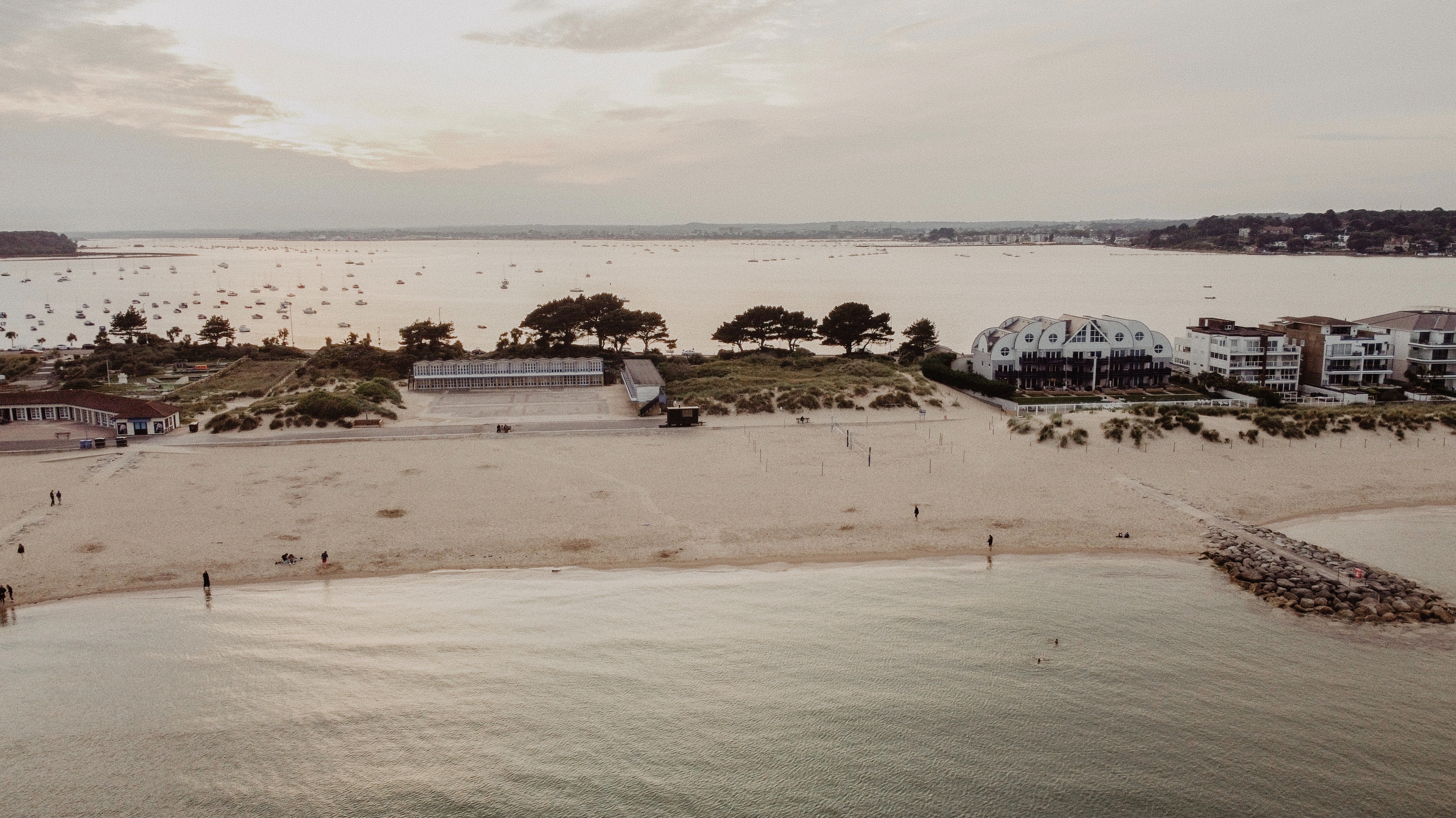 example of wild sauna, cabins for deep heat in the british outdoors