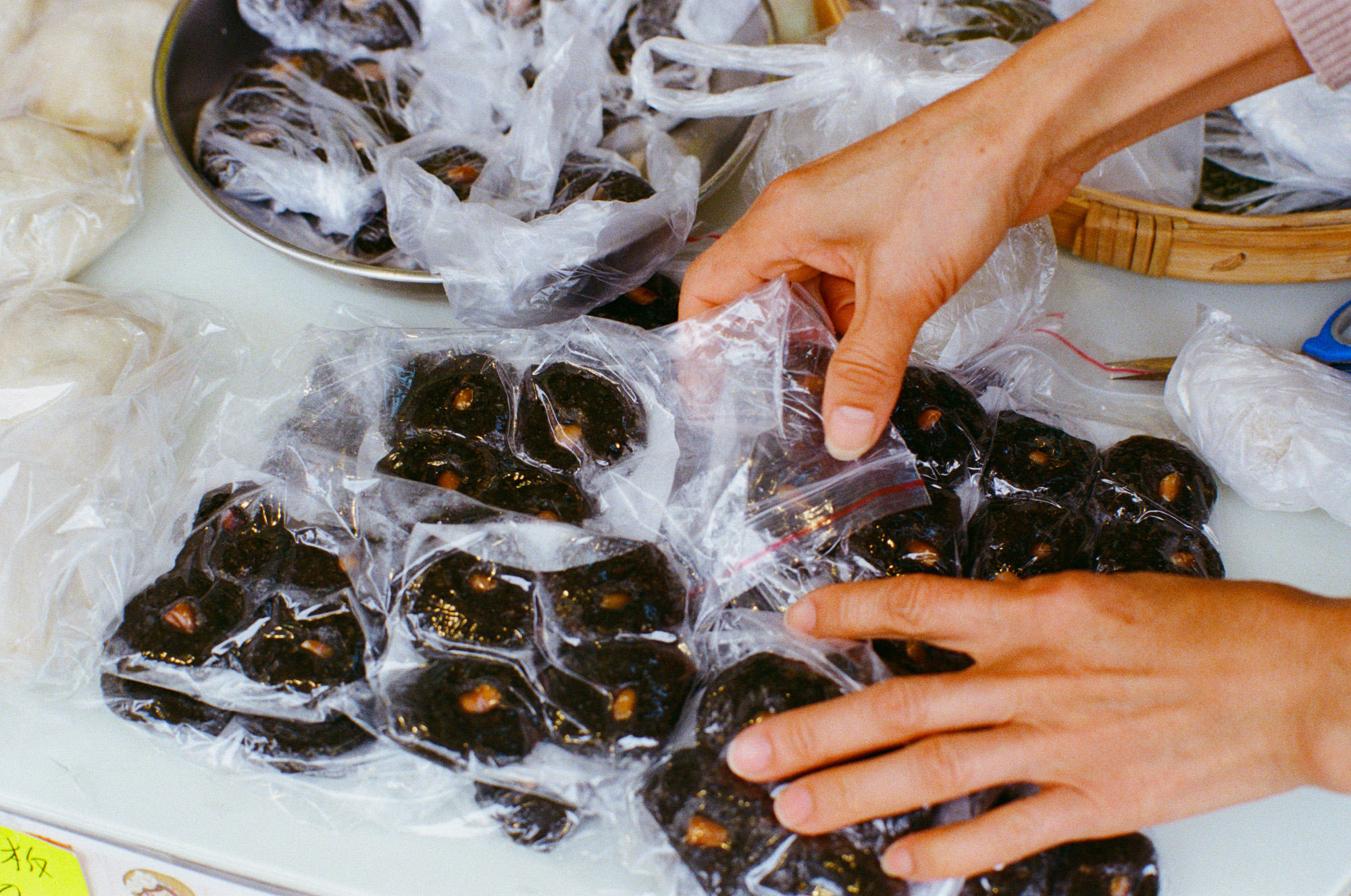 Hakka steamed rice cakes