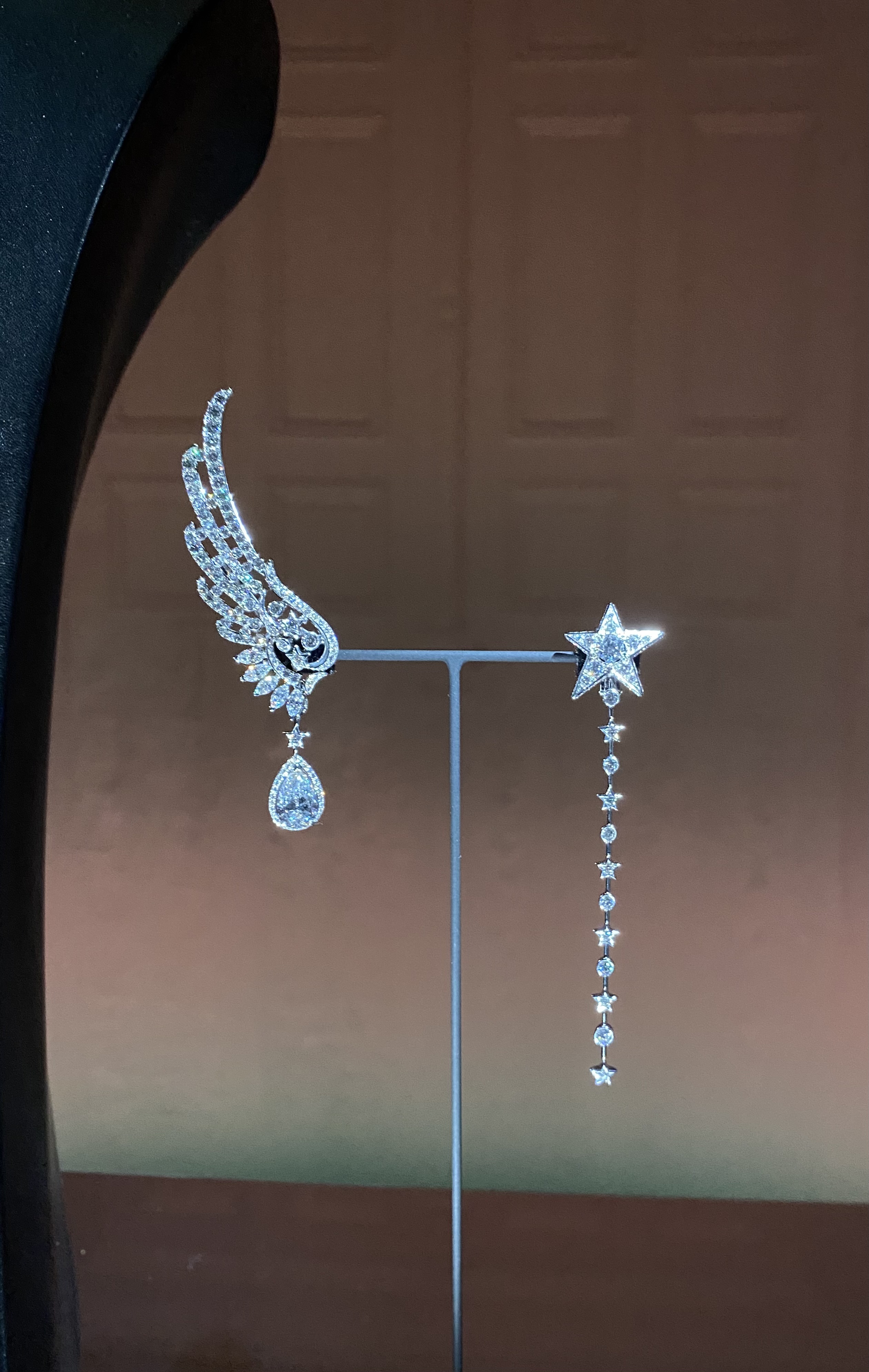 wallpaper editors out of office chanel jewellery