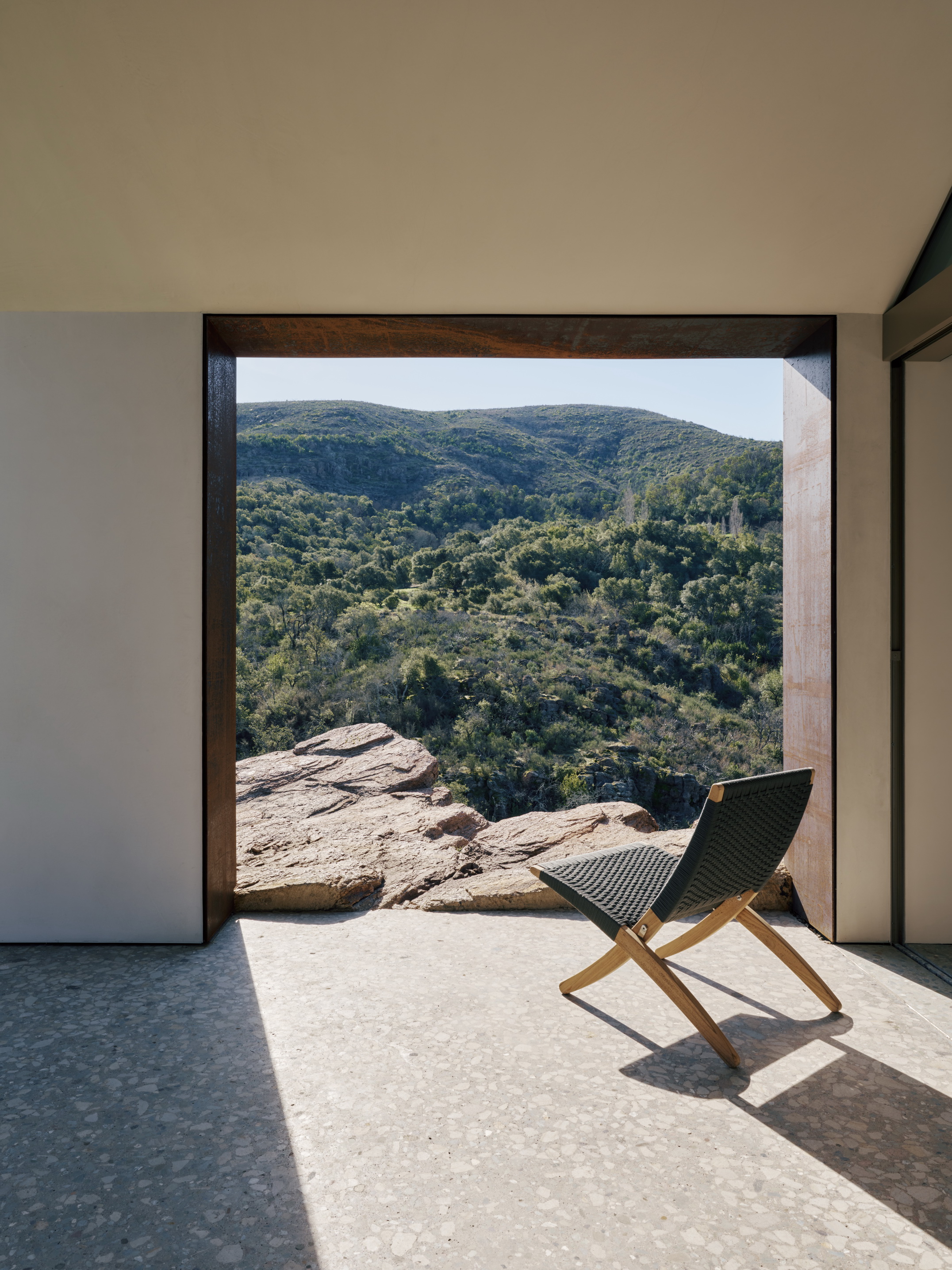 Amnesia House, California, by Edmonds + Lee