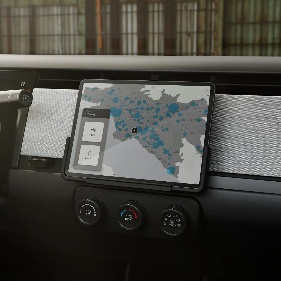 Slate's minimal dash is supplemented by the customer's smartphone - or iPad