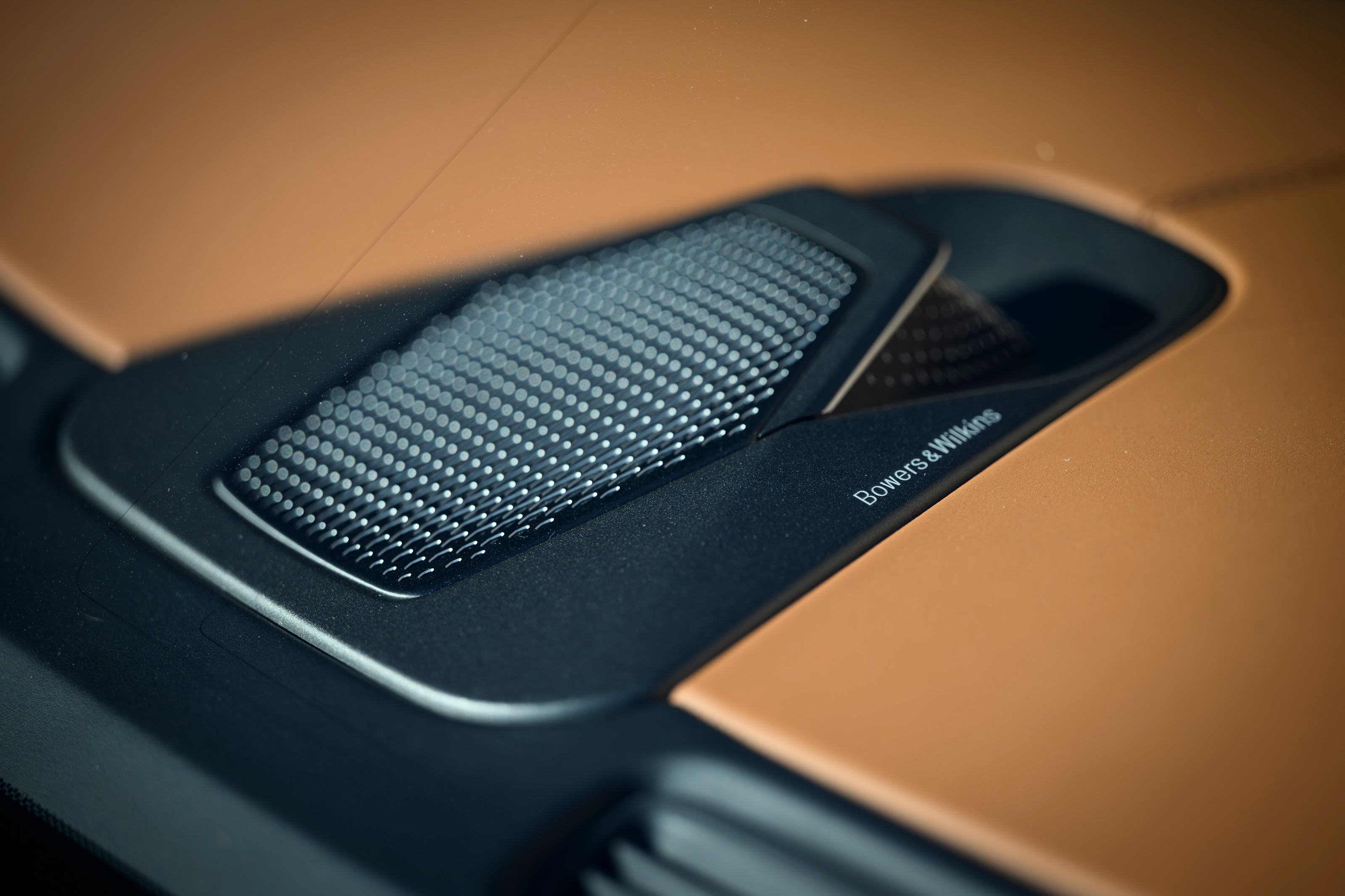 Aston Martin Vanquish Volante interior