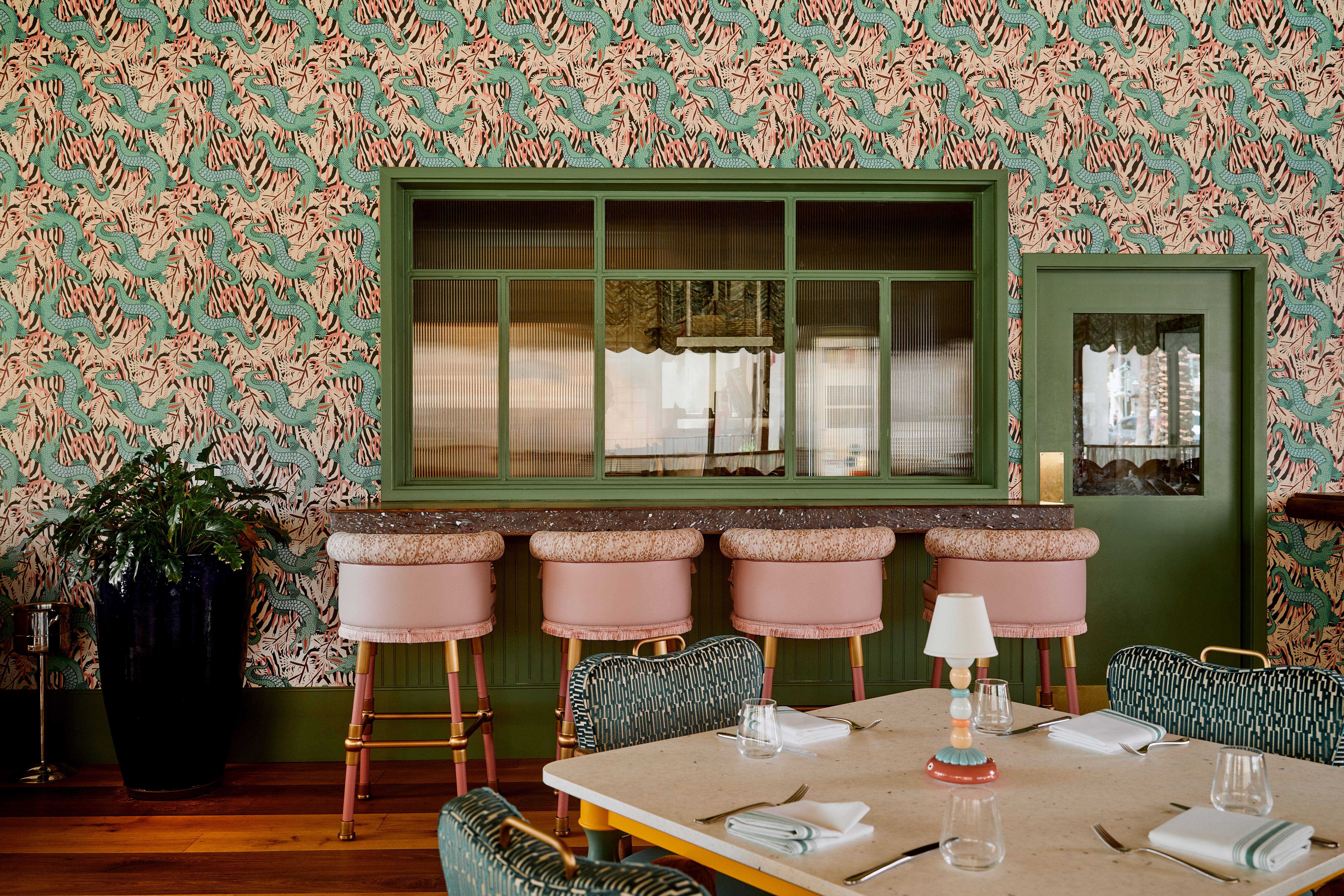 bar issi palm springs