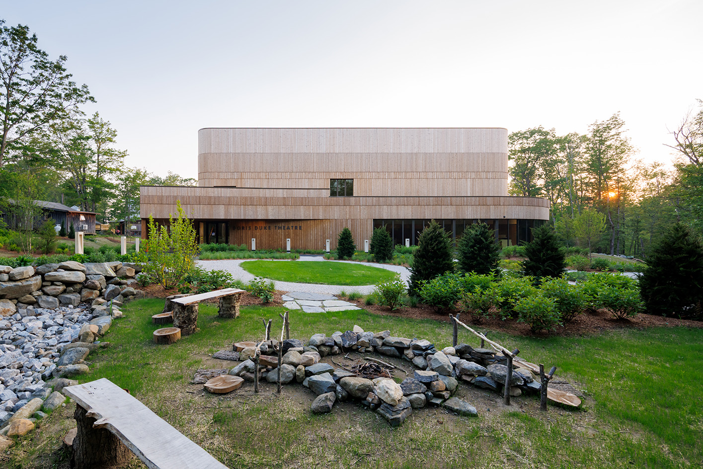 Jacob's Pillow, Doris Duke theatre by Mecanoo, timber structure in the Berkshires countryside