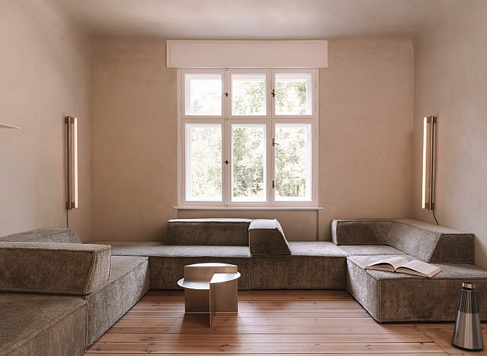 Vaust Studio 004