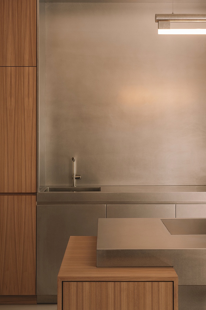 Vaust Studio 010