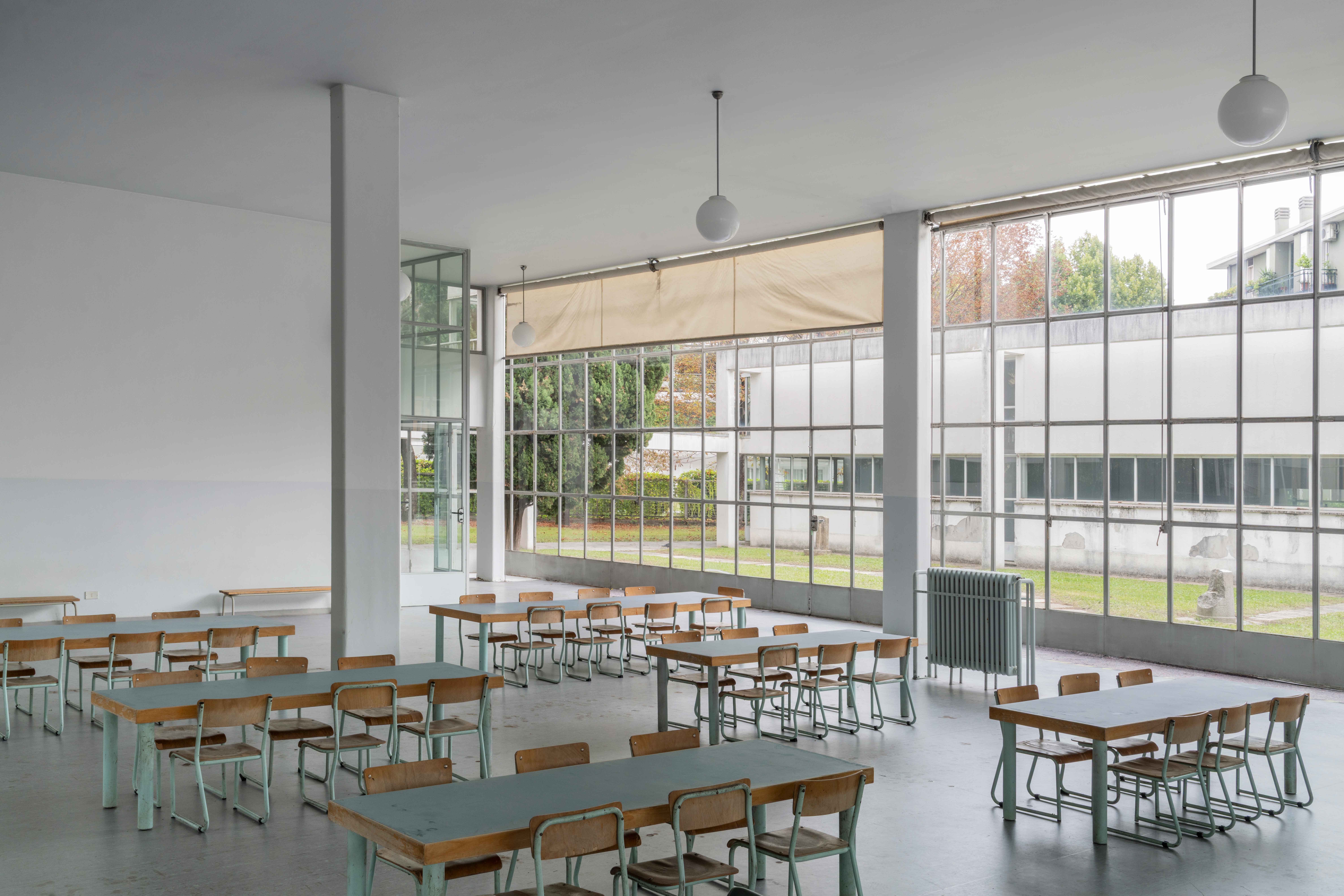 Primary school with rationalist, essential design