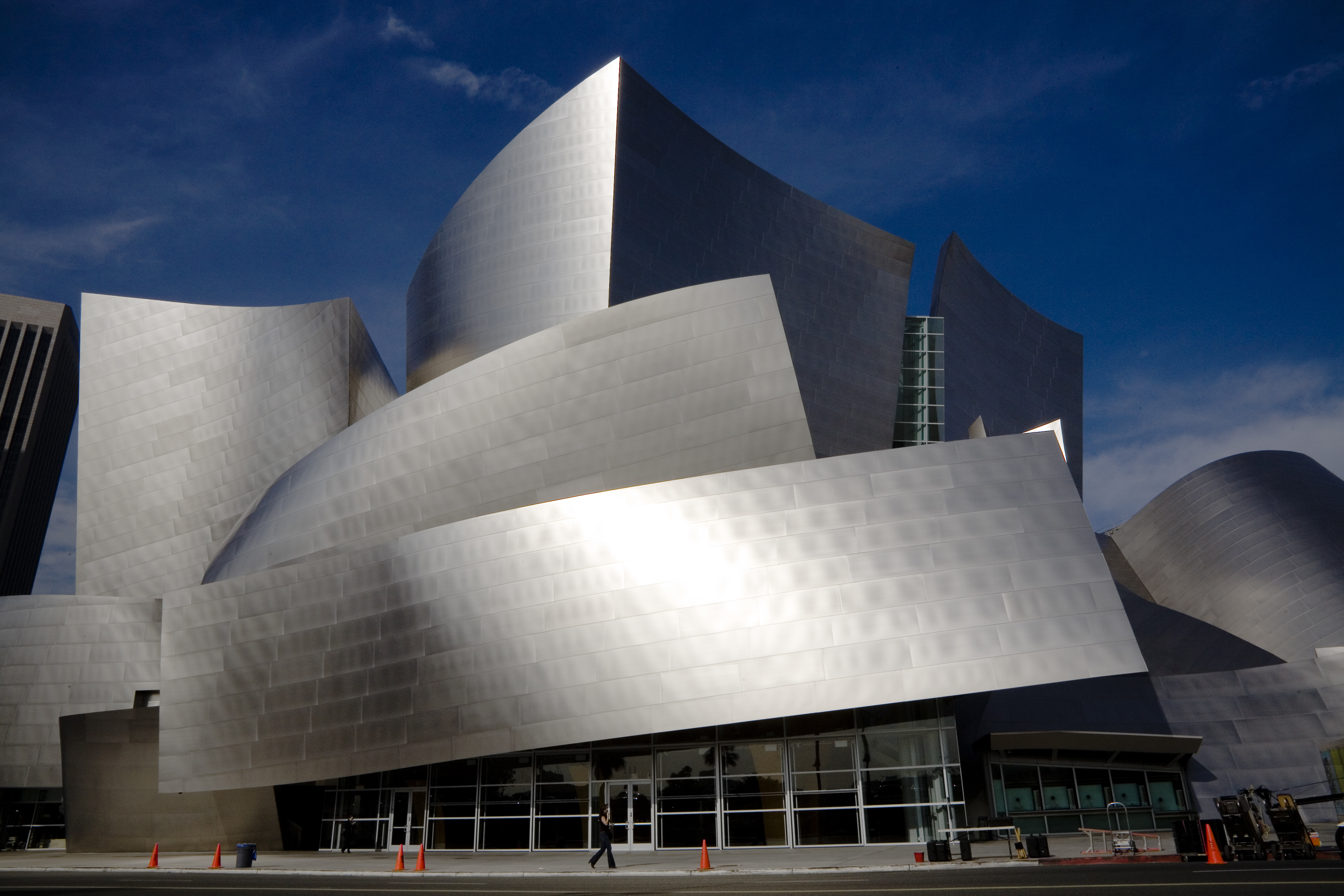 frank gehry disney concert hall