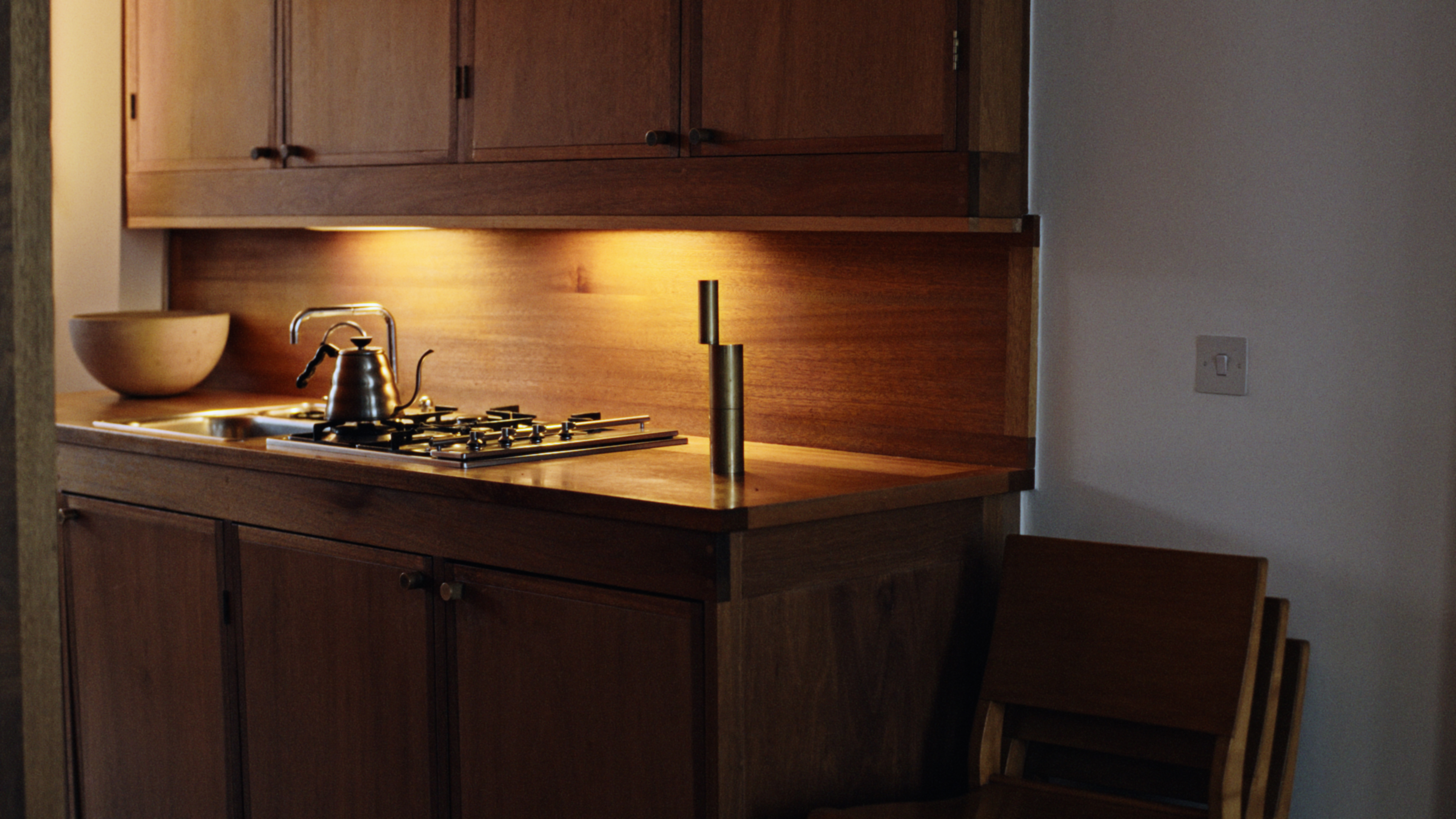 Michael Anastassiades in the stuff that surrounds episode 4