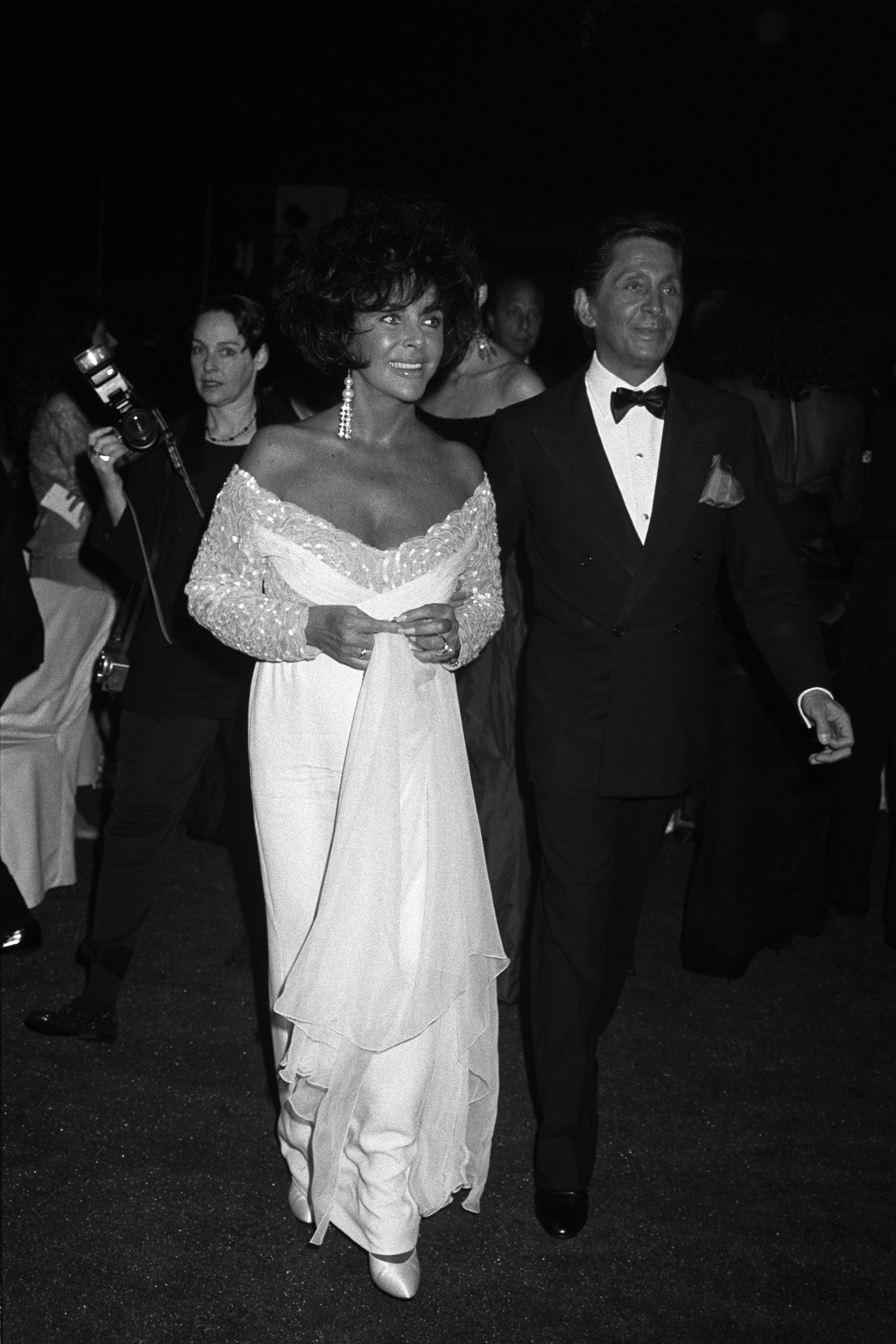 Valentino Garavani with Elizabeth Taylor