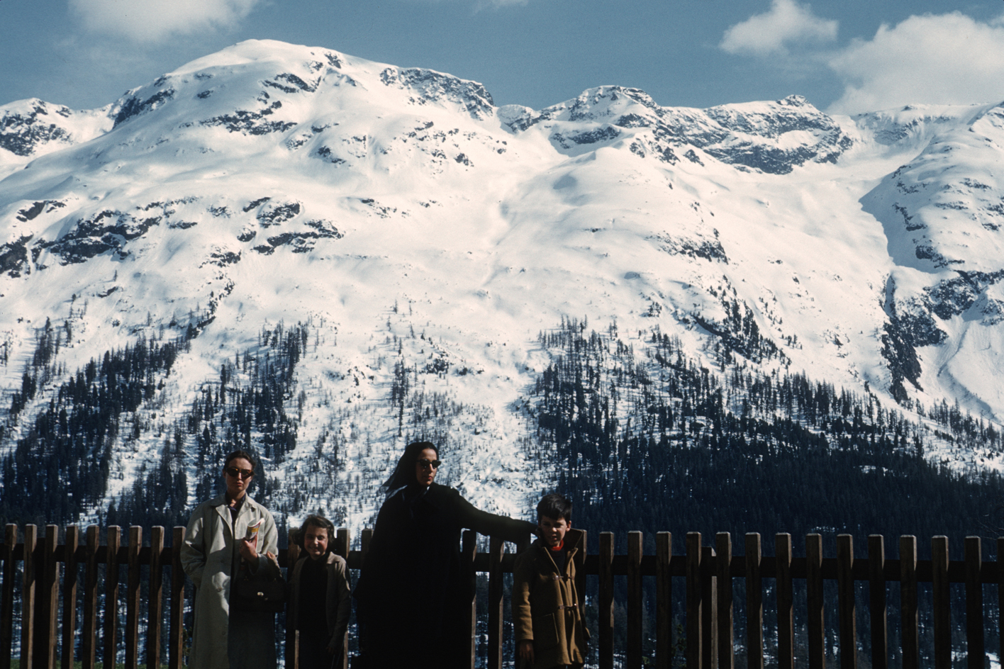 Barbara Stauffacher-Solomon, her daughter Chloe, artist Luchita Hurtado and son Matt Mullican, March 1960, St Moritz