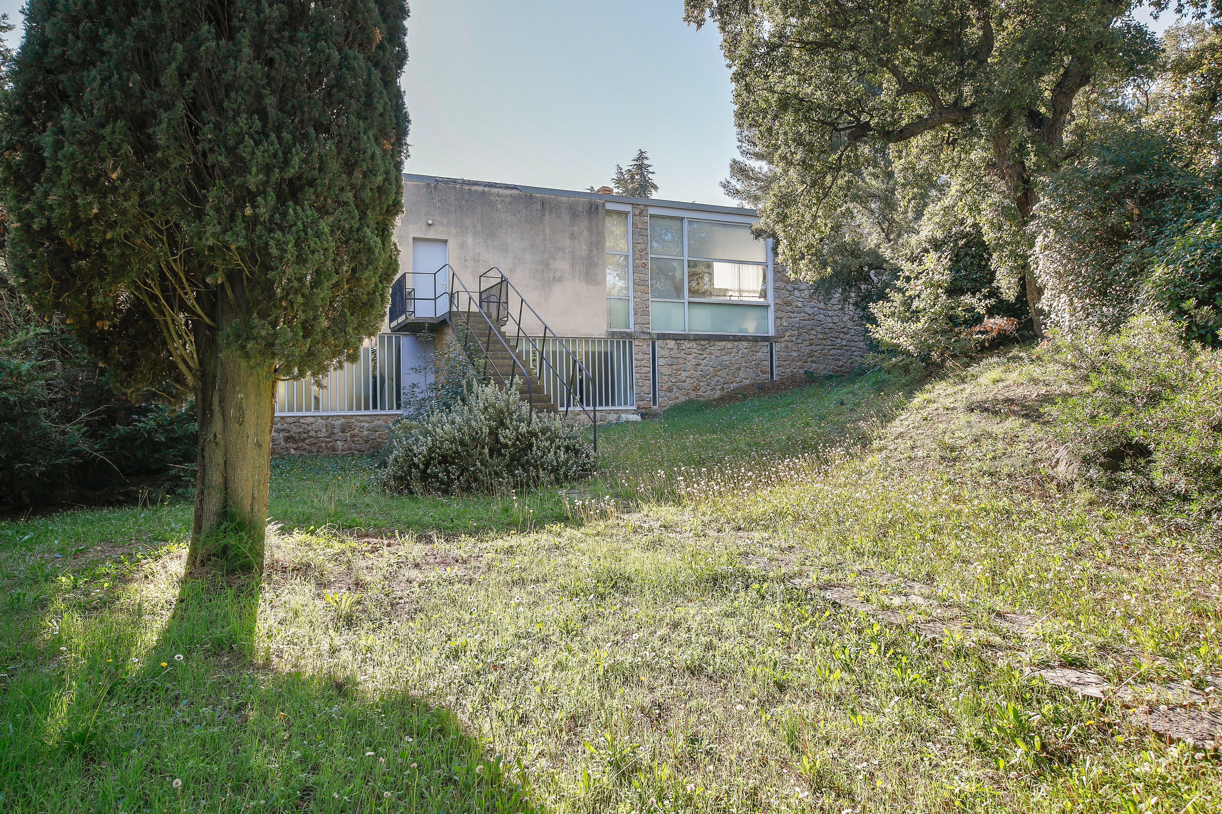 le corbusier's villa de mandrot in provence, listed for sale