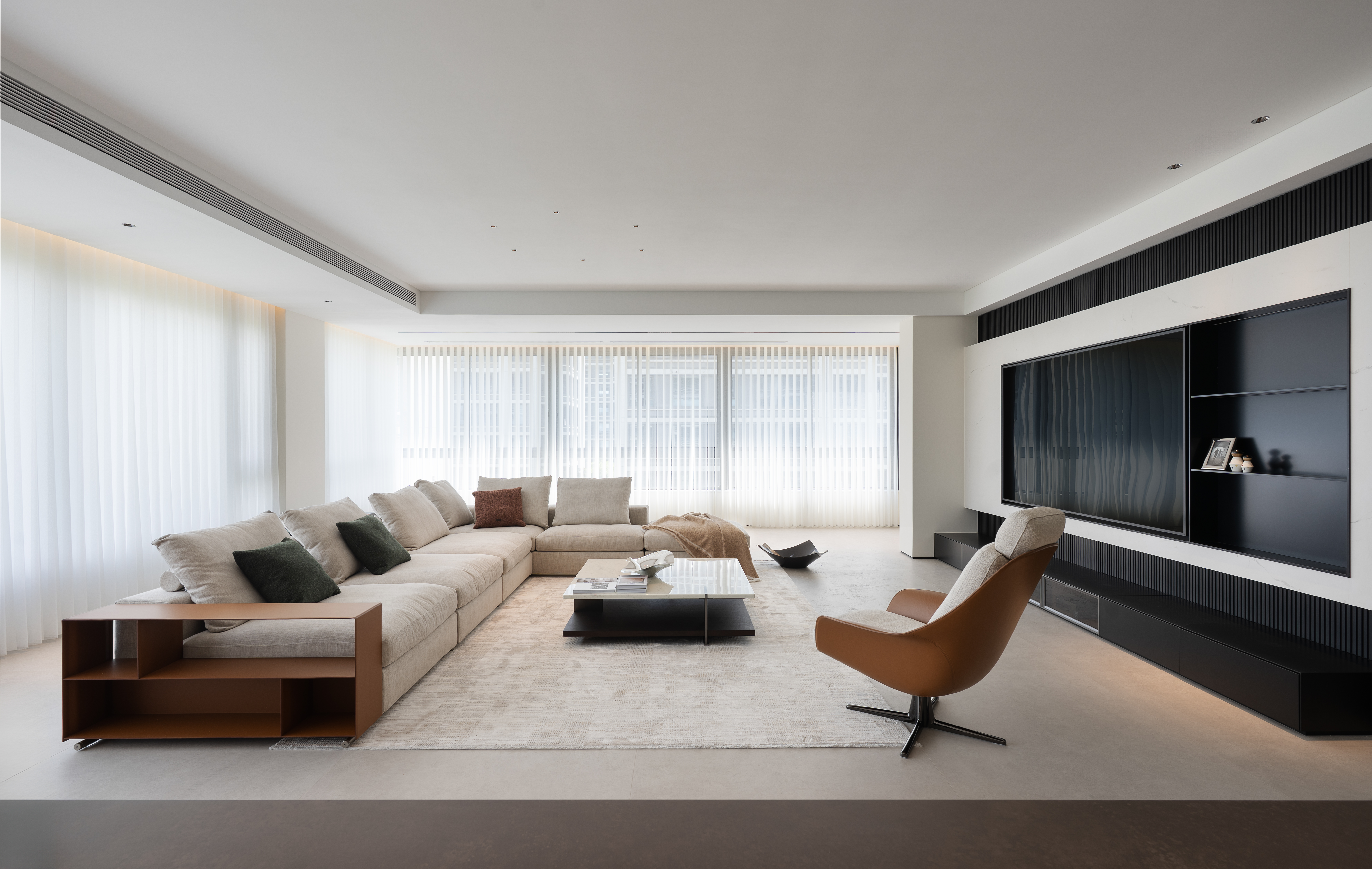 Flexform Groundpiece in China residence