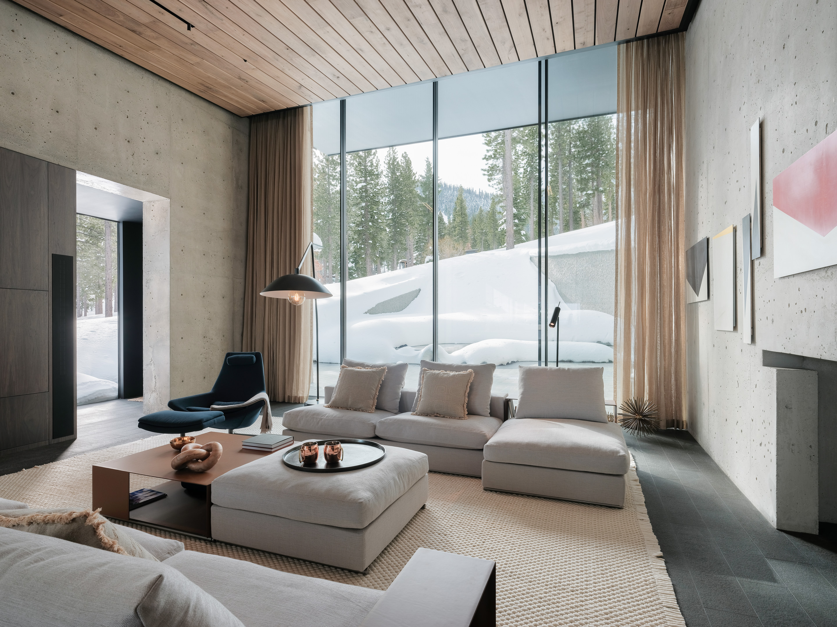 Flexform Groundpiece sofa in Sierra Nevada home
