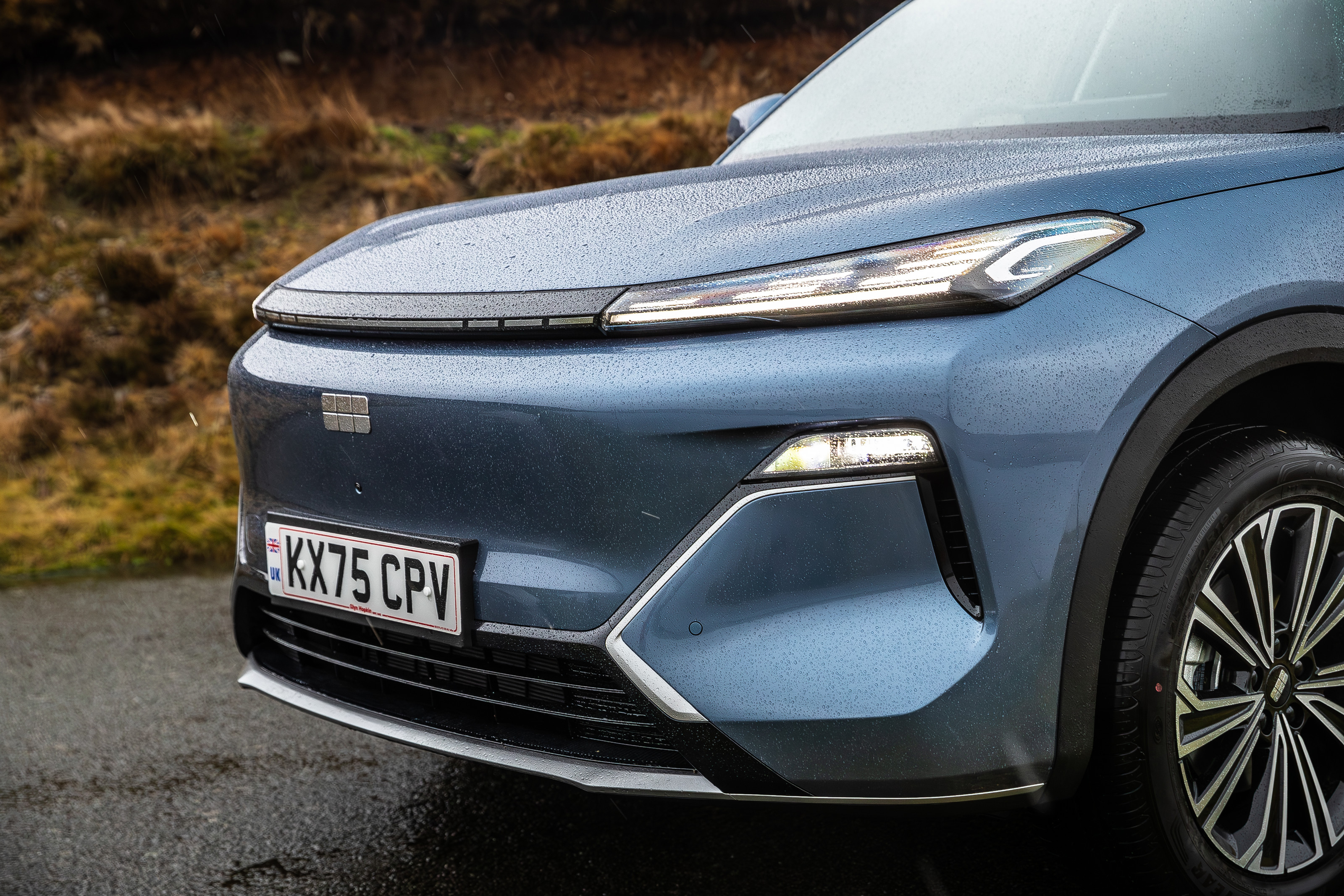 Geely Starray EM-i headlight detail