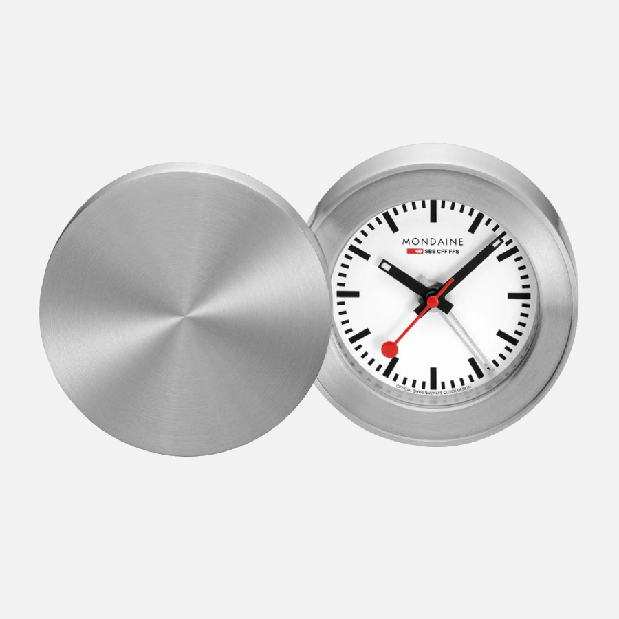 spring travel essentials