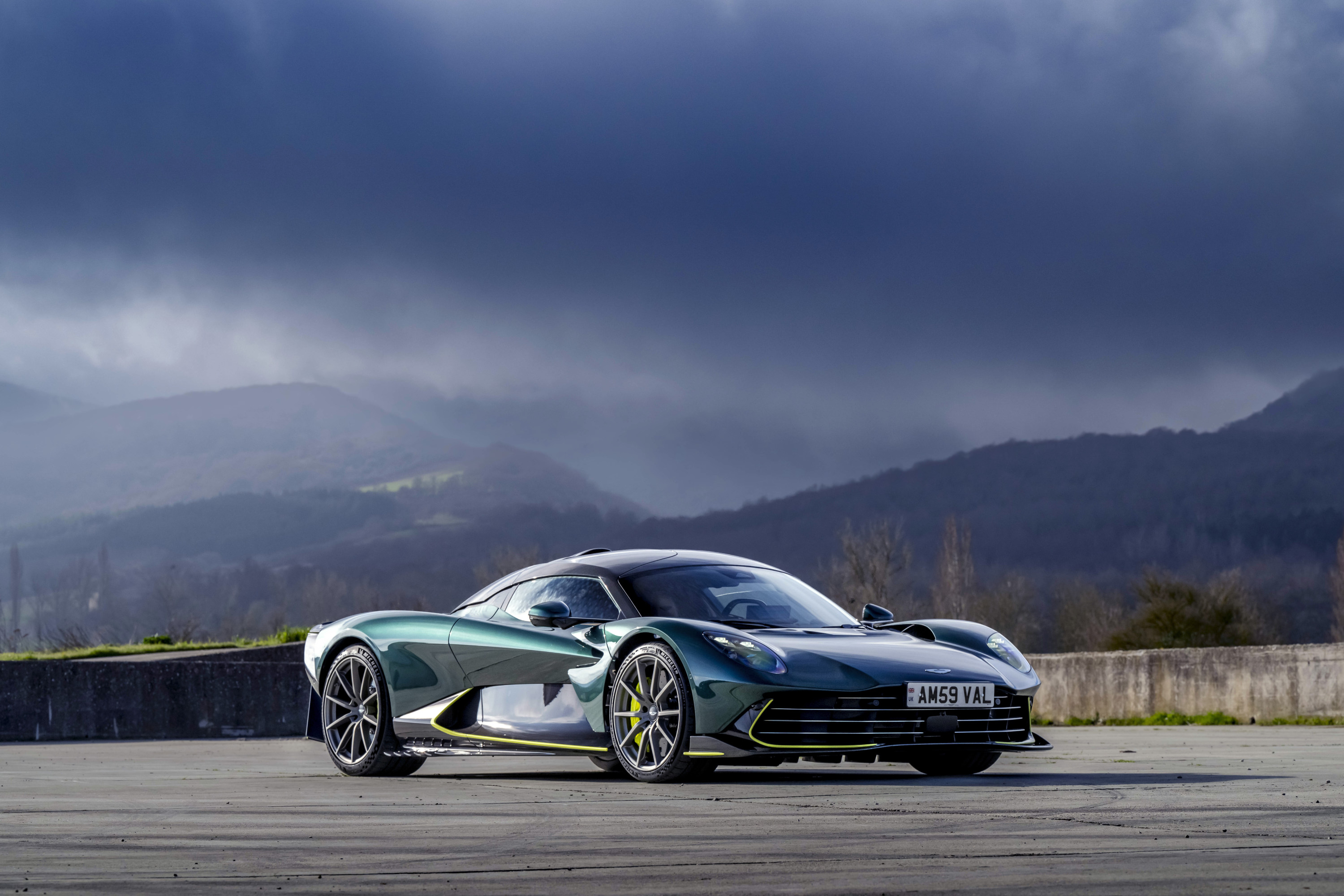 Aston Martin Valhalla