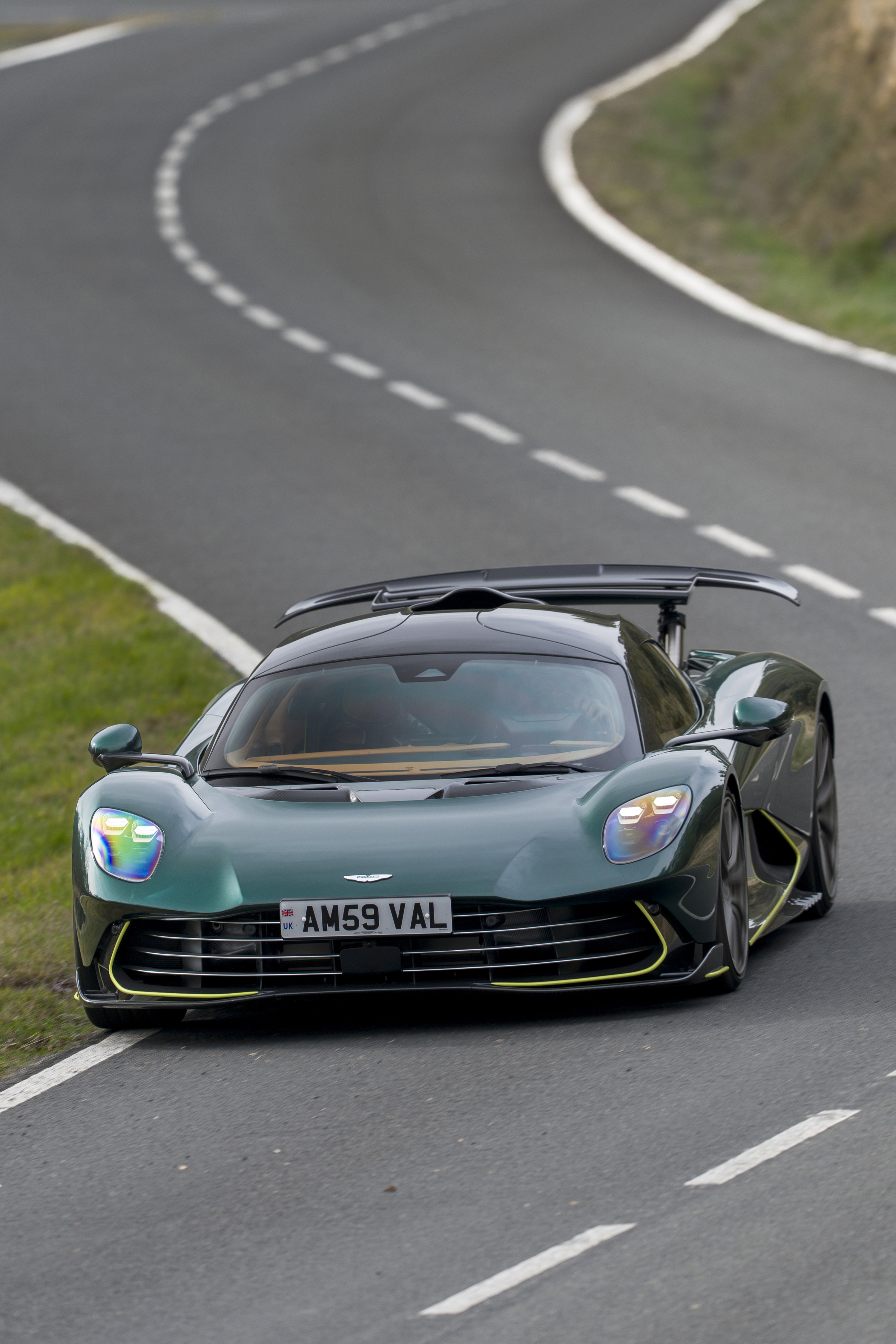 Aston Martin Valhalla