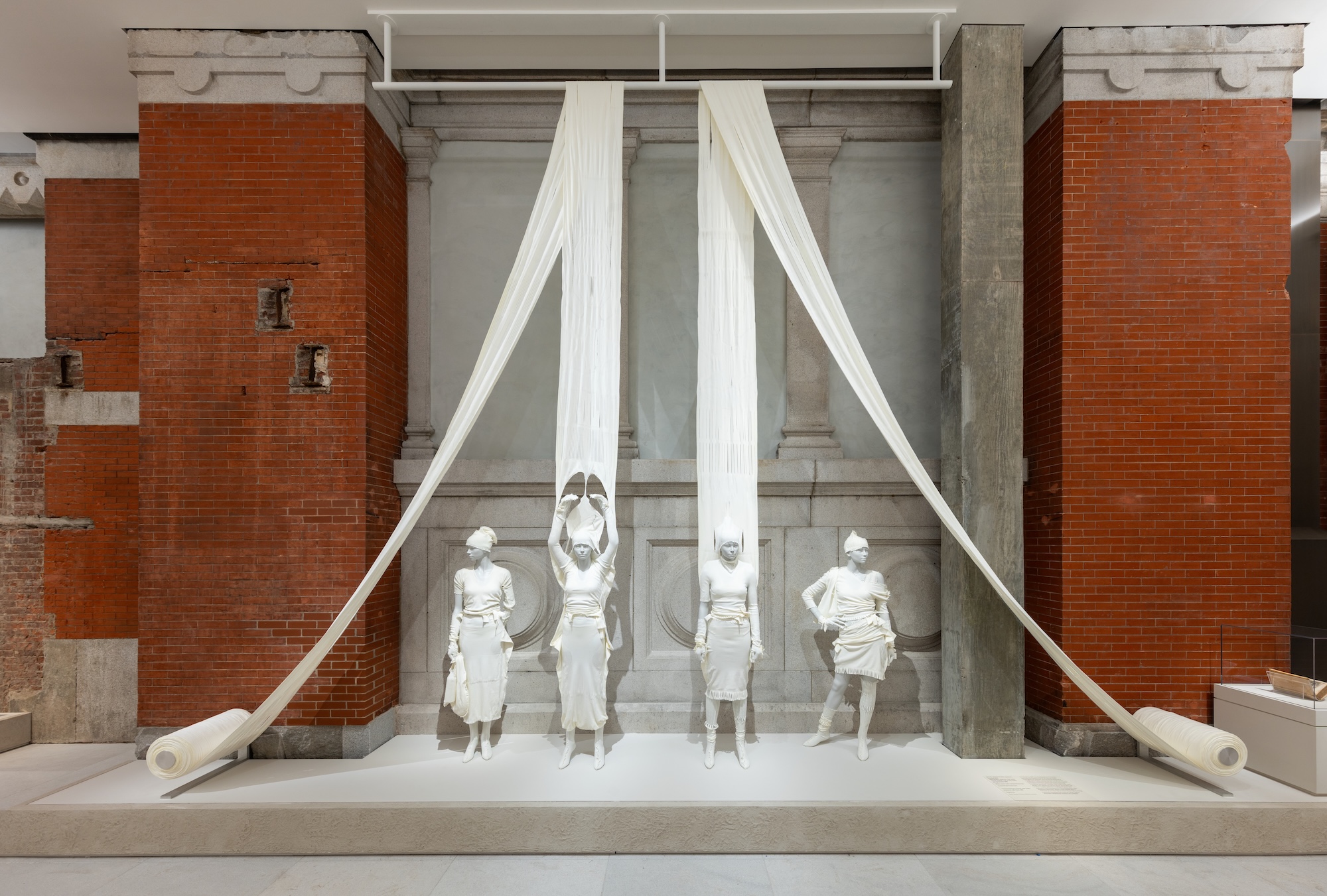 met costume institute costume art